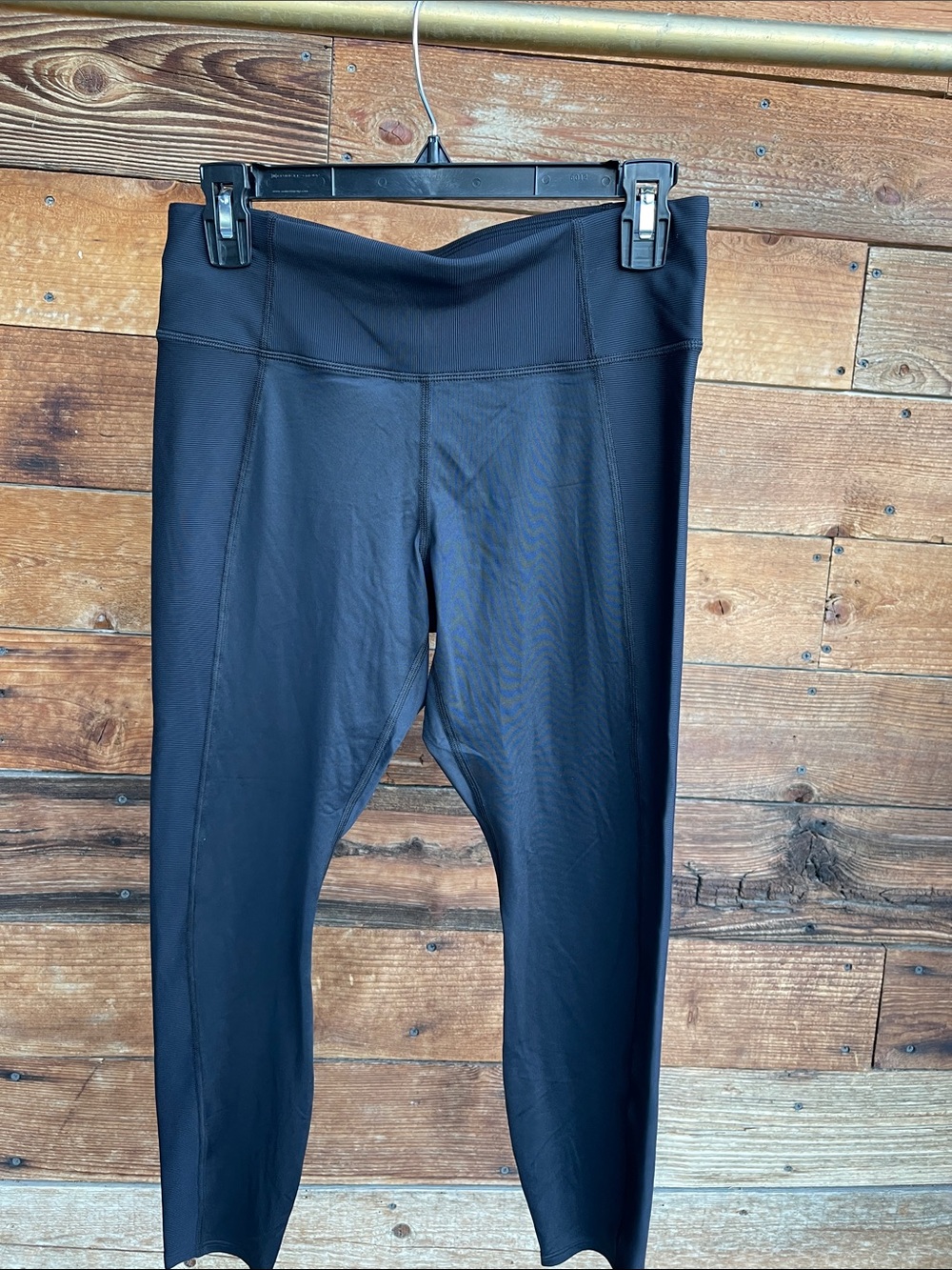 Athleta Black High Rise Cropped Leggings Women’s Medium M Yoga Workout